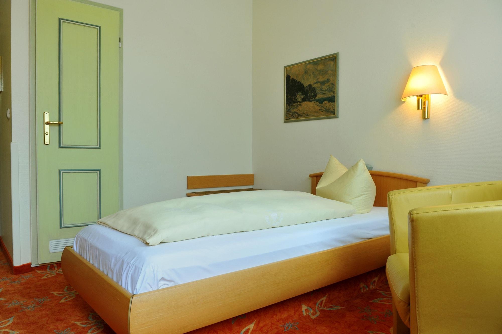 Stadt Muenchen 4* Düsseldorf